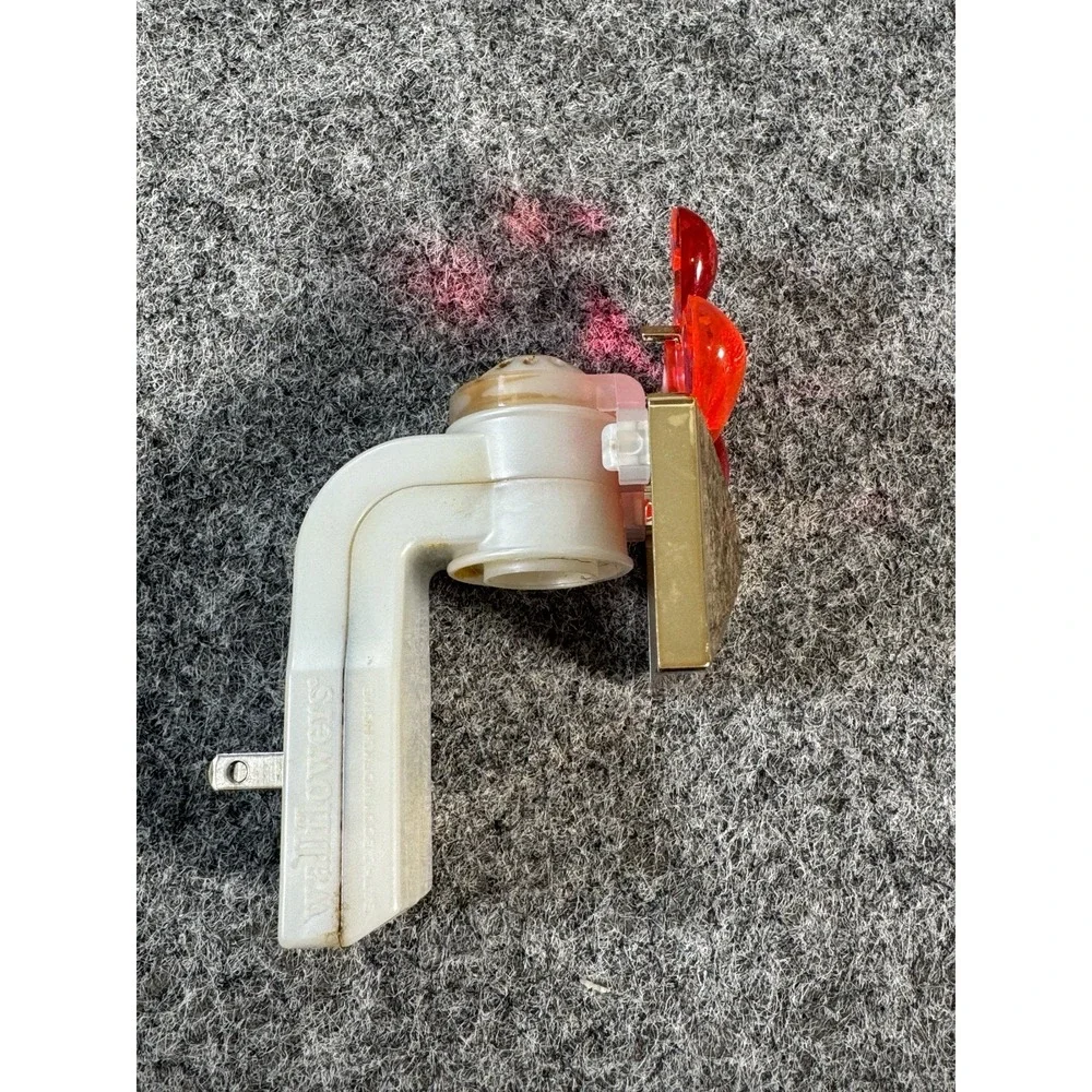 Bath & Body Works Wallflower Plug VALENTINE DAY LOVE LETTER Nightlight Hearts